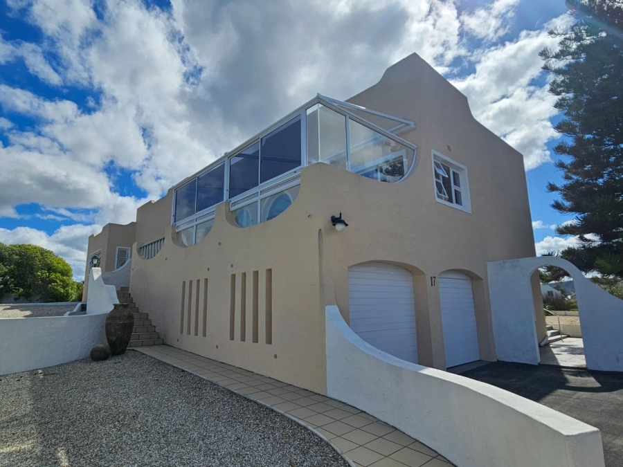 4 Bedroom Property for Sale in Pearly Beach Western Cape